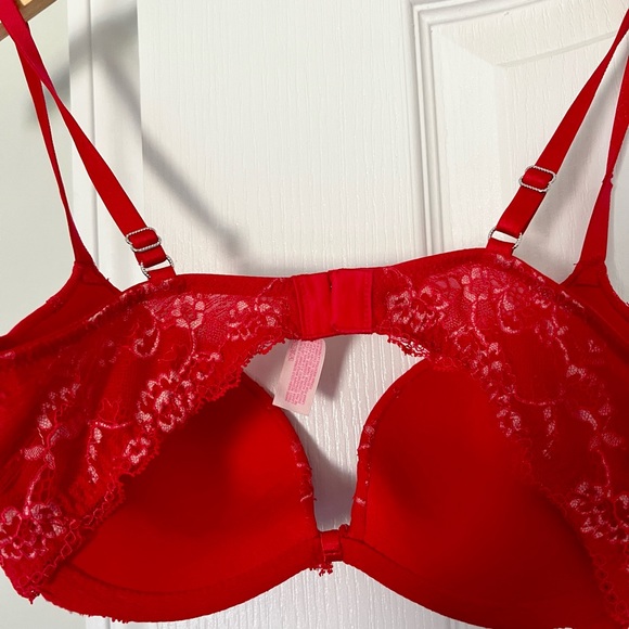 PINK Victoria’s Secret | red lace bra - 32C - Picture 6 of 6